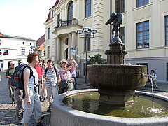 Wanderer am Hechtbrunnen Foto Jana Koch